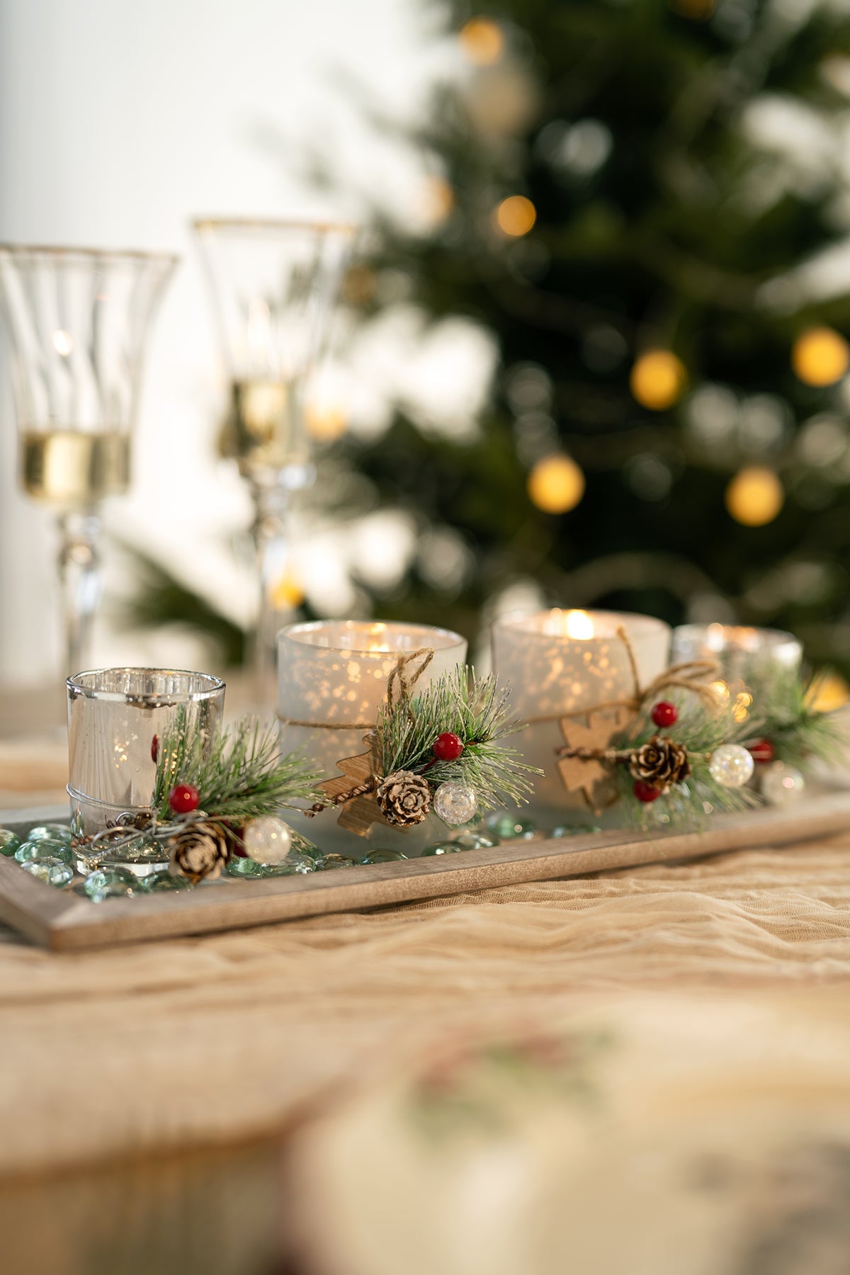 Tealight Candle Holder Set in Christmas Red & Sparkle